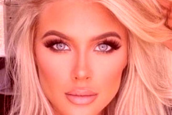 Emma, 25, a platinum blonde green-eyed mediterranean companion based in Seltjarnarnes. Offering Striptease, 69, Tantra. Available for incall and outcall, day...