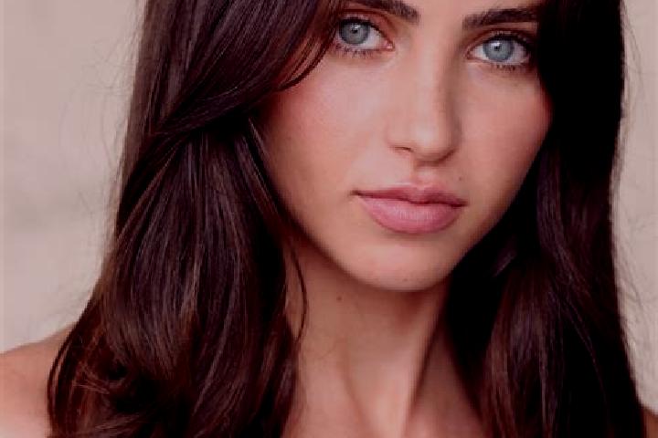 Emma, 25, a red brown-eyed latina companion based in Montemesola. Offering Massage, Roleplay, Prostate Massage, Travel Companion. Available for incall and ou...
