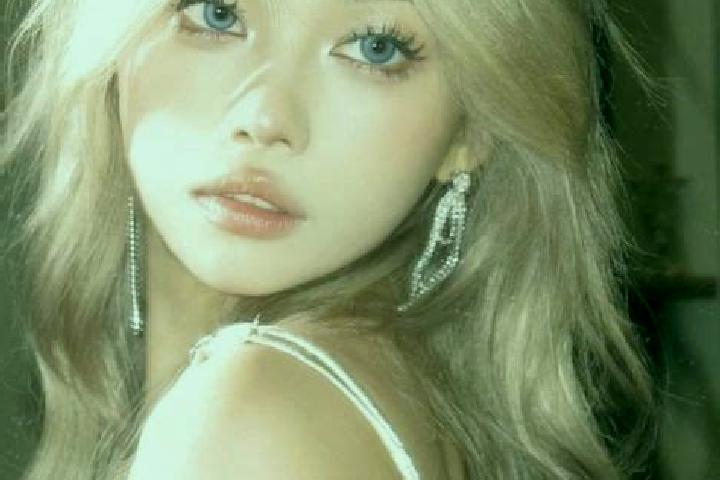 Emma, 26, a blonde amber-eyed asian companion based in Nea Bafra. Offering OWO, Deep French Kissing, Domination, Party Girl. Available for incall and outcall...