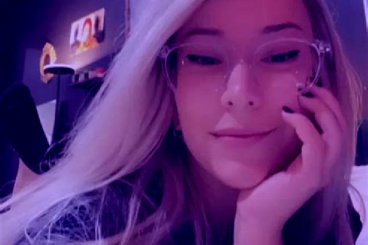 Emma, 26, a blonde grey-eyed caucasian companion based in Sitai. Offering OWO, Deep French Kissing, Dinner Date. Available for incall and outcall, overnight ...