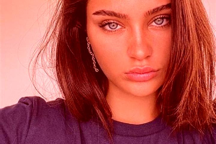 Emma, 26, a brunette dark-eyed slavic companion based in Reitwein. Offering Couples, Striptease, Massage. Available for incall and outcall, day and evening d...