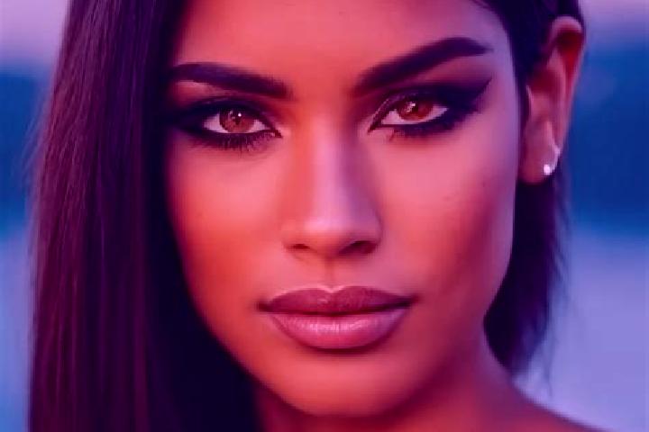 Emma, 26, a red hazel-eyed latina companion based in Wiggins. Offering CIM, Domination. Available for incall and outcall, day and evening dates.