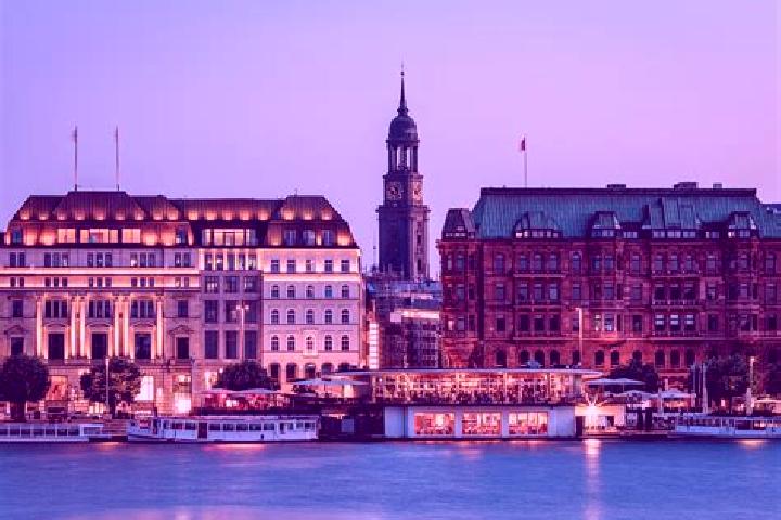 Emma, 26 — Escort in Edsvalla, Sweden