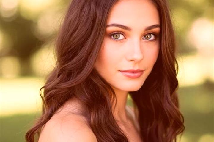 Emma, 27, a brunette hazel-eyed caucasian companion based in Begunje pri Cerknici. Offering Travel Companion, Tantra, Couples, Prostate Massage. Available fo...