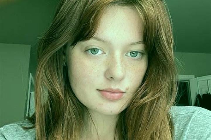 Emma, 27, a chestnut grey-eyed caucasian companion based in Raigon. Offering Girlfriend Experience, OWO, Couples, A-Level. Available for incall and outcall, ...