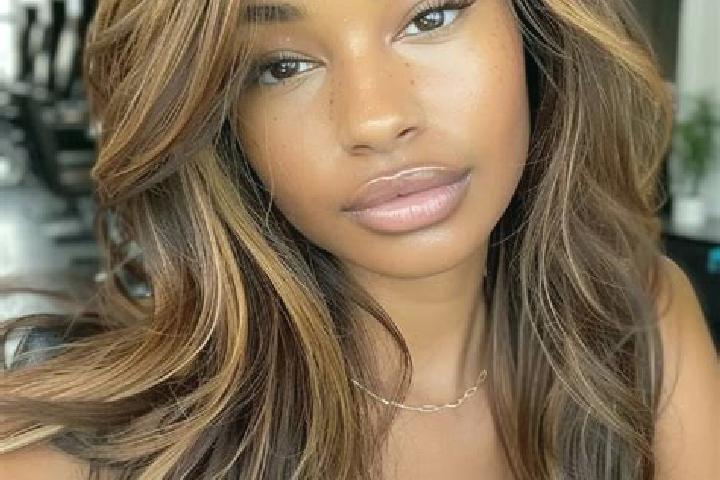 Emma, 27, a dark blonde brown-eyed caribbean companion based in Prestbury. Offering A-Level, Fetish, Massage, Prostate Massage. Available for incall and outc...