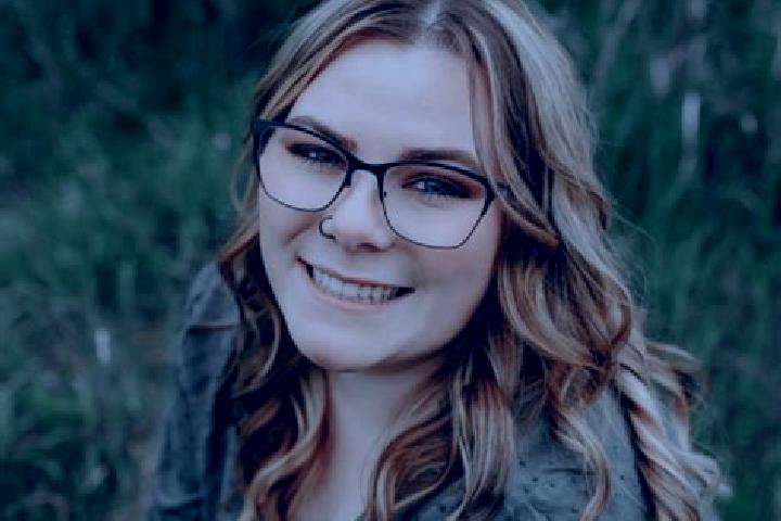 Emma, 27 — Escort in Edmore, United States