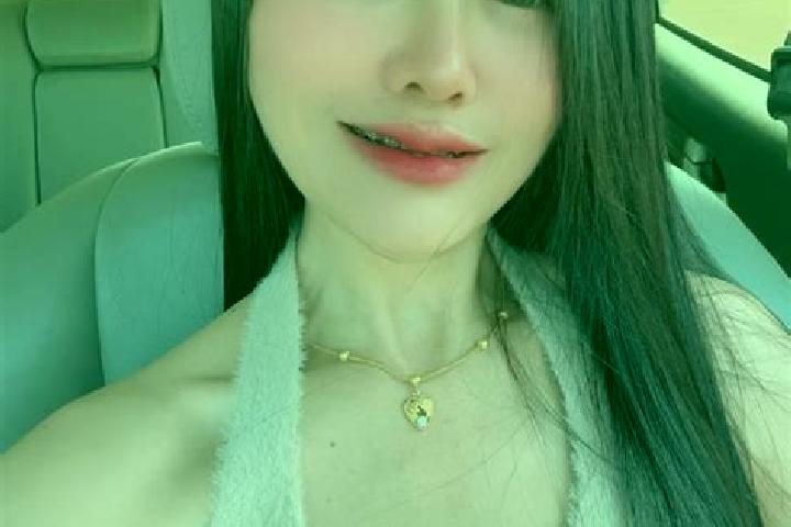 Emma, 27 — Escort in Kuchinarai, Thailand