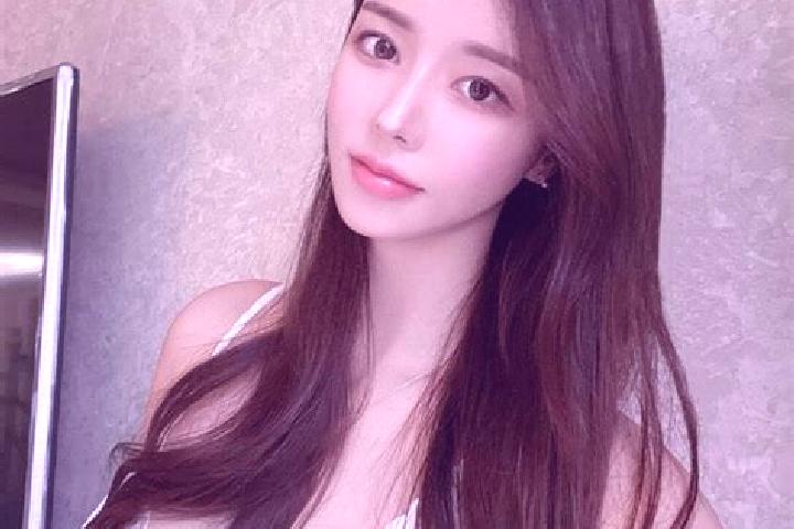 Emma, 27 — Escort in Shojihigashi, Japan