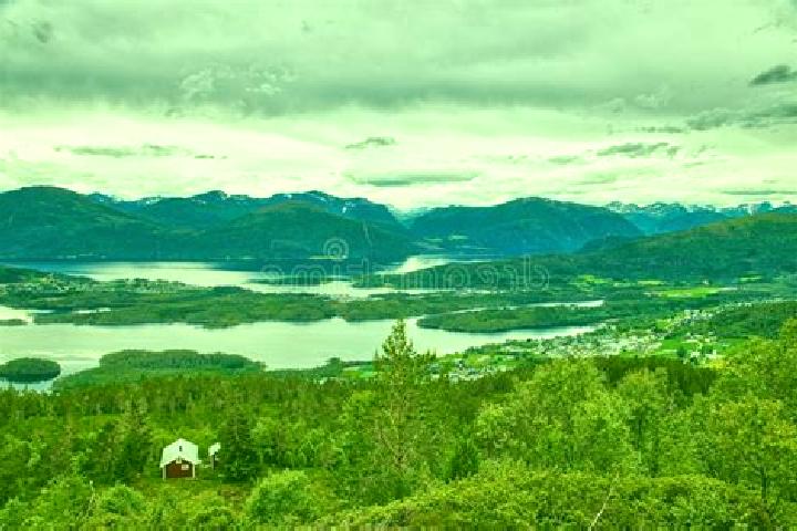 Emma, 27 — Escort in Skodje, Norway