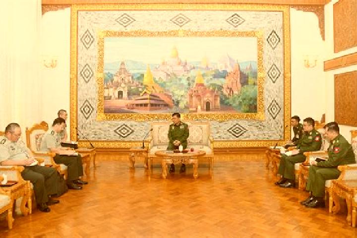 Emma, 27 — Escort in Tachilek, Myanmar