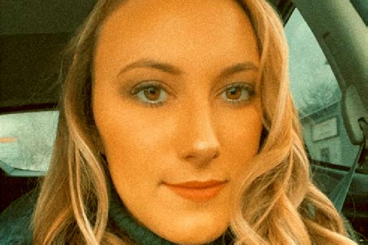 Emma, 27 — Escort in West Kittanning, United States