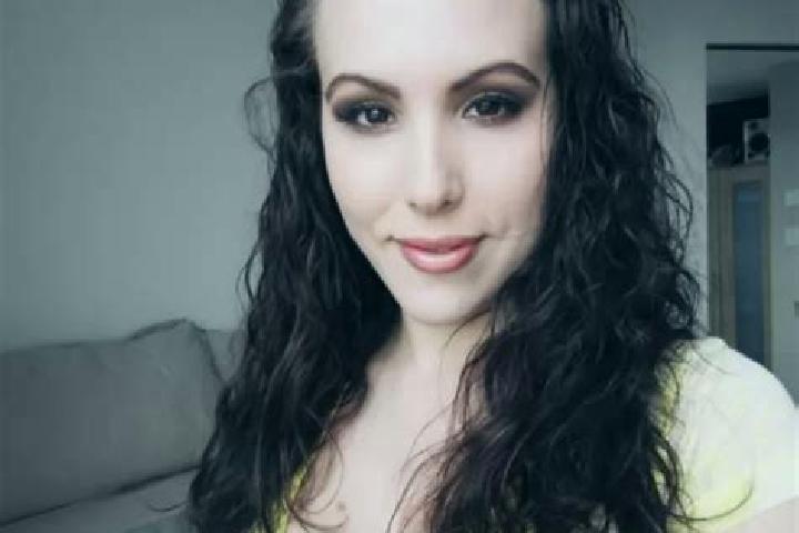 Emma, 28, a black green-eyed caucasian companion based in Ocean View. Offering CIM, Fetish, BDSM. Available for incall and outcall, overnight bookings availa...