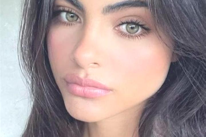 Emma, 28, a black hazel-eyed caucasian companion based in Bierton. Offering Domination, Overnight, Fetish, GFE. Available for incall and outcall, day and eve...