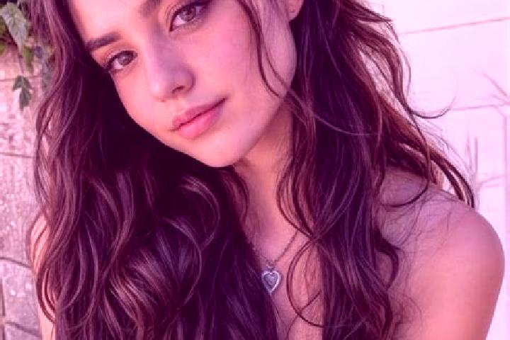 Emma, 28, a chestnut hazel-eyed caribbean companion based in Vierset-Barse. Offering OWO, BDSM, Striptease, Tantra. Available for incall and outcall, overnig...