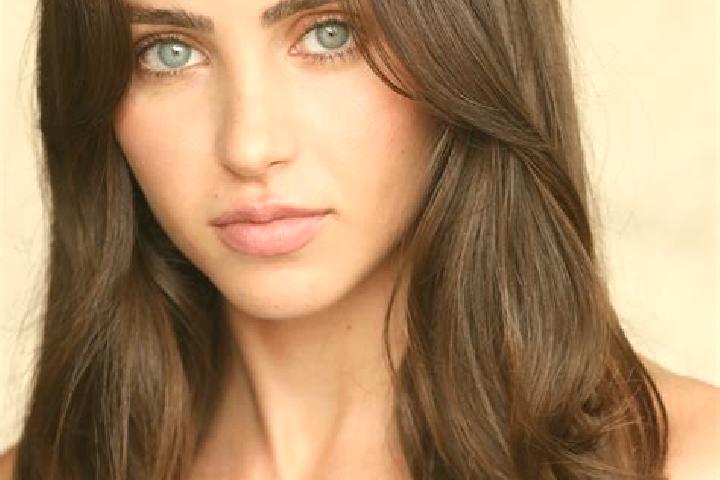 Emma, 28, a red brown-eyed middle eastern companion based in Bonifacio Moreno (El Aguaje). Offering CIM, Erotic Massage, Massage. Available for incall and ou...