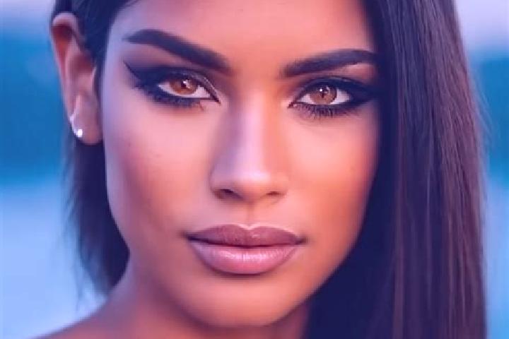 Emma, 28, a red green-eyed latina companion based in Puttantura. Offering Deep French Kissing, Girlfriend Experience, Prostate Massage, Fetish, OWO. Availabl...