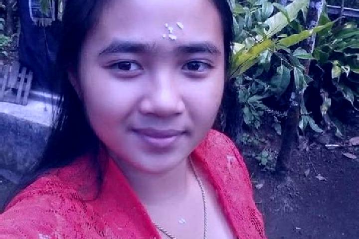 Emma, 28 — Escort in Bungkulan, Indonesia