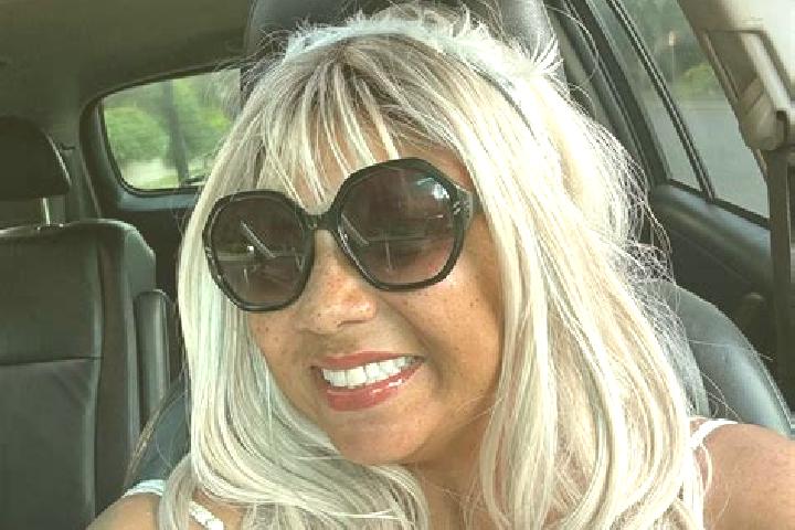 Emma, 28 — Escort in Camperville, Canada