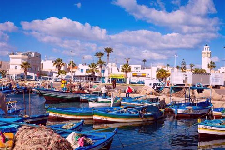 Emma, 28 — Escort in La Sebala du Mornag, Tunisia