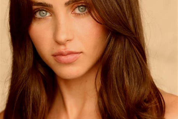 Emma, 29, a red brown-eyed latina companion based in Romanovo. Offering Deep French Kissing, Couples, Erotic Massage. Available for incall and outcall, day a...