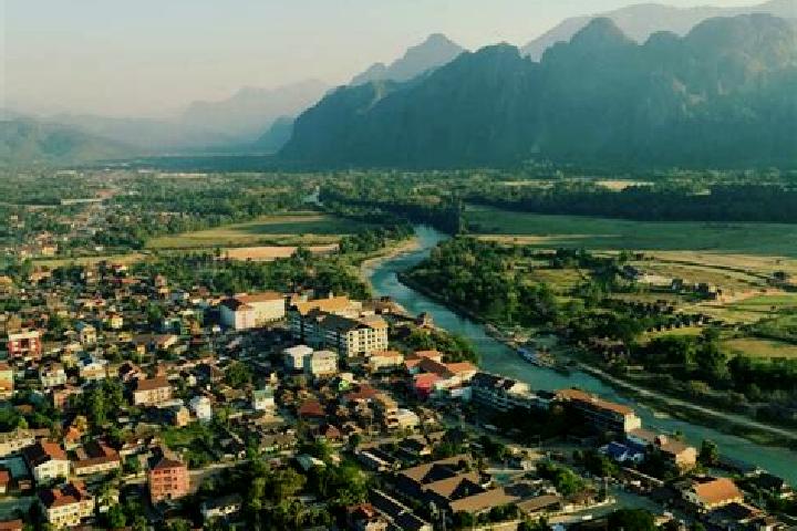 Emma, 29 — Escort in Ban Lixingxo, Laos