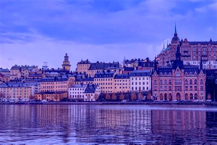 Emma, 29 — Escort in Bjoernlunda, Sweden