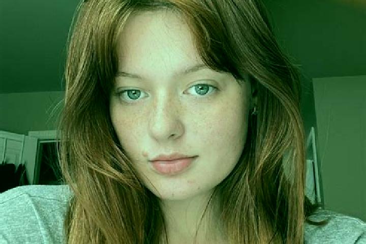 Emma, 30, a auburn grey-eyed european companion based in Le Taillan-Medoc. Offering Overnight, Prostate Massage, CIM. Available for incall and outcall, day a...