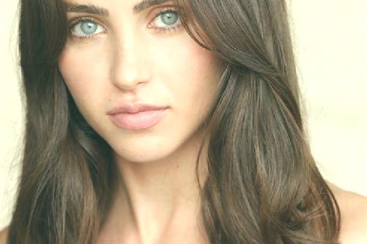 Emma, 30, a brunette brown-eyed indian companion based in Breal-sous-Vitre. Offering Fetish, Deep French Kissing, OWO, Striptease. Available for incall and o...