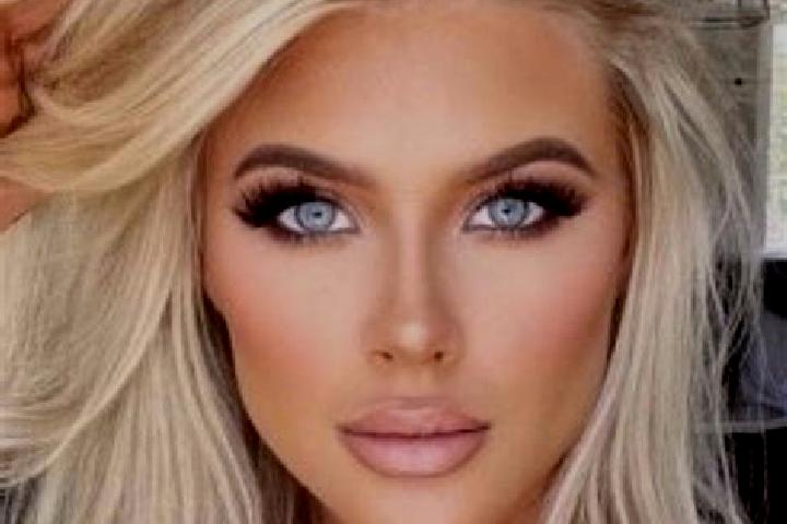 Emma, 30, a platinum blonde dark-eyed caribbean companion based in Dunajska Luzna. Offering Couples, Party Girl, Roleplay, Dinner Date, Massage. Available fo...