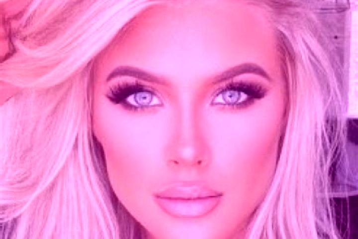Emma, 30, a platinum blonde hazel-eyed ebony companion based in Bluewell. Offering Striptease, 69, Travel Companion, Prostate Massage. Available for incall a...