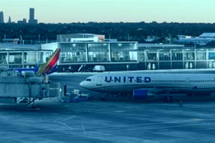 Emma, 30 — Escort in Airport, United States