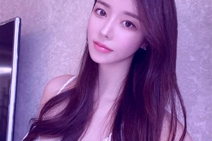 Emma, 30 — Escort in Altunemil, China