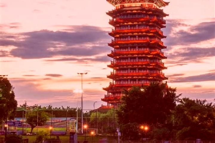 Emma, 30 — Escort in Qingjiang, China