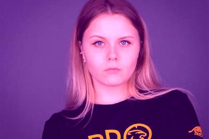 Emma, 31 — Escort in Krasnyy Tkach, Russia