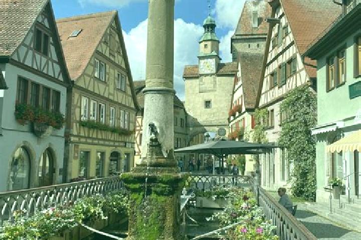Emma, 31 — Escort in Rothenburg, Germany