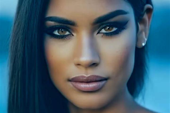 Emma, 32, a brunette amber-eyed latina companion based in Doon. Offering Party Girl, Overnight, BDSM, OWO, Striptease. Available for incall and outcall, over...