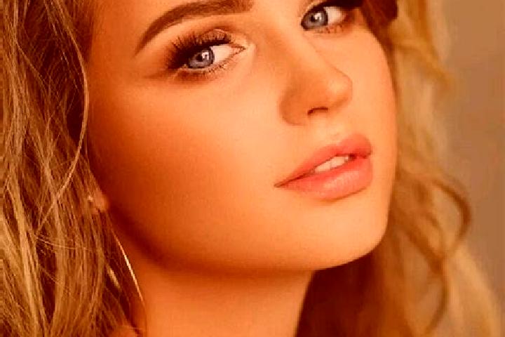 Emma, 32, a dark blonde blue-eyed slavic companion based in Kampung Simpang Pulai. Offering GFE, Duos, Party Girl, Domination, 69. Available for incall and o...