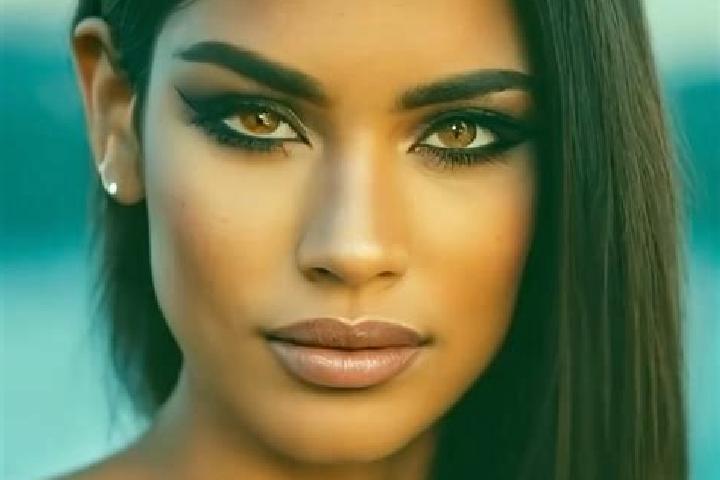 Emma, 33, a black amber-eyed latina companion based in Alamada. Offering Dinner Date, Striptease, Roleplay. Available for incall and outcall, overnight booki...