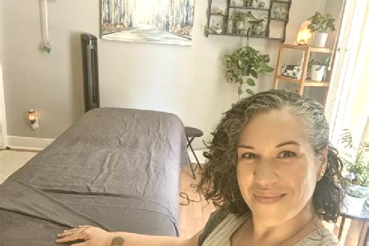 Emma, 33, a black green-eyed european companion based in Summerlea. Offering Overnight, Prostate Massage, Erotic Massage, Tantra, A-Level. Available for inca...