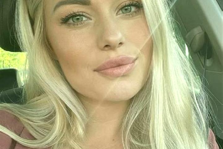 Emma, 33, a blonde hazel-eyed caribbean companion based in Lingwu. Offering Couples, OWO, Overnight, 69, CIM. Available for incall and outcall, day and eveni...