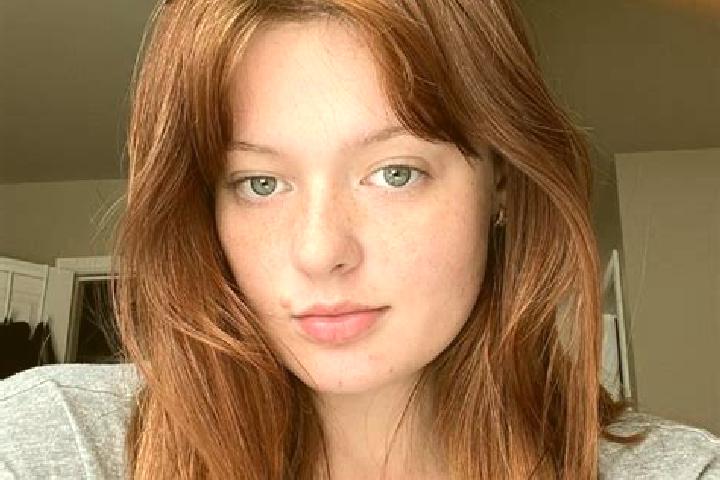 Emma, 33, a red brown-eyed mixed companion based in Brazzacco. Offering 69, A-Level, Deep French Kissing. Available for incall and outcall, day and evening d...