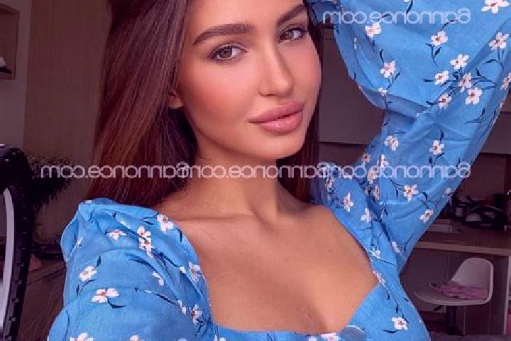 Emma, 33 — Escort in Bourg-Beaudouin, France