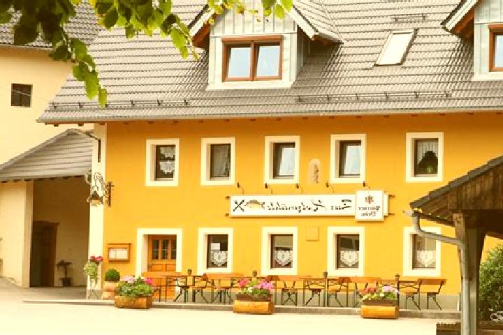 Emma, 33 — Escort in Zusmarshausen, Germany