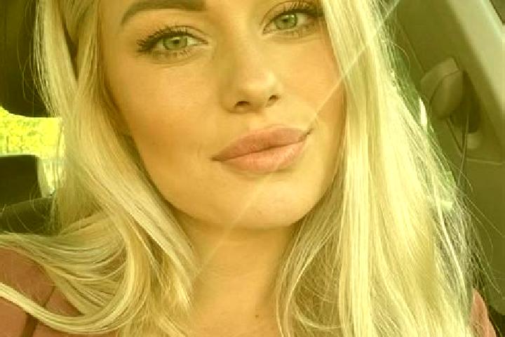 Emma, 34, a blonde hazel-eyed caucasian companion based in Javerlhac. Offering CIM, 69, Tantra, OWO, Massage. Available for incall and outcall, day and eveni...