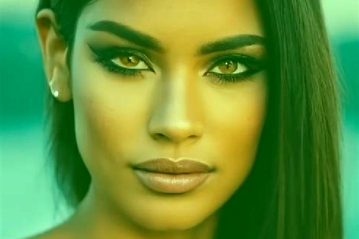 Emma, 34, a dark blonde amber-eyed latina companion based in Caballococha. Offering Roleplay, Dinner Date, Tantra. Available for incall and outcall, overnigh...