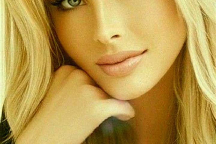 Emma, 34, a dark blonde blue-eyed caribbean companion based in El Riito. Offering Overnight, A-Level. Available for incall and outcall, day and evening dates.