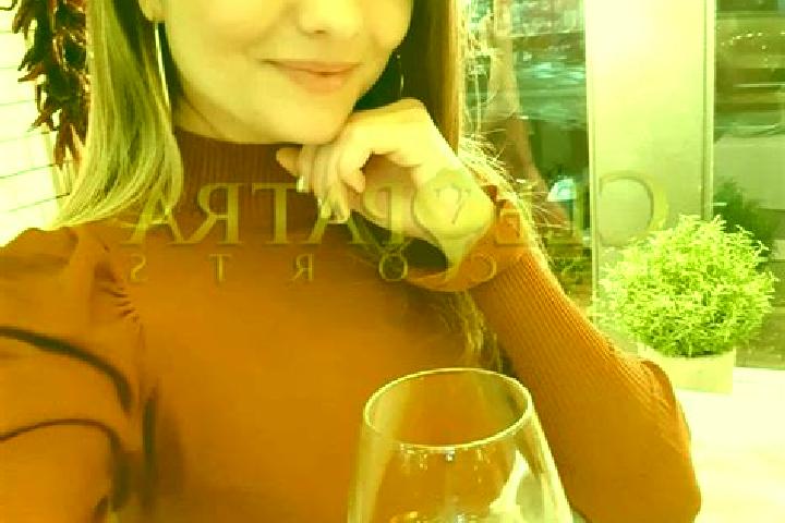 Emma, 34, a red brown-eyed mixed companion based in San Costantino Calabro. Offering Striptease, OWO, Party Girl, Erotic Massage. Available for incall and ou...