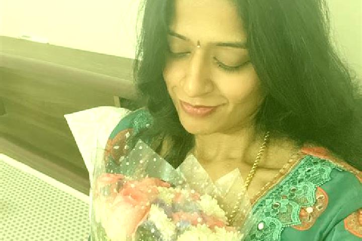 Emma, 34 — Escort in Tiruvennanallur, India