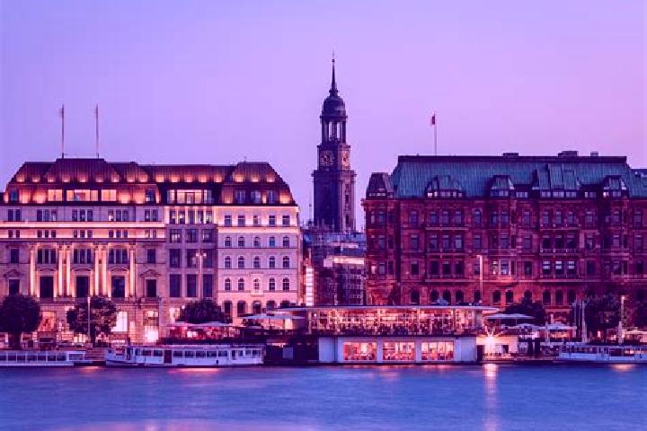 Emma, 35 — Escort in Jaemjoe, Sweden